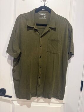Express Olive Green Short-Sleeve Camp Collar Button-Up Shirt